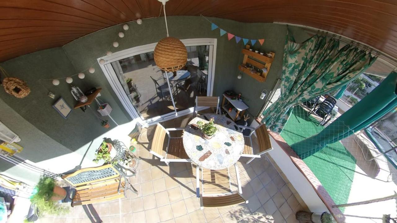 Habitacion Con Patio En Piso Compartido Capellades Esterno foto